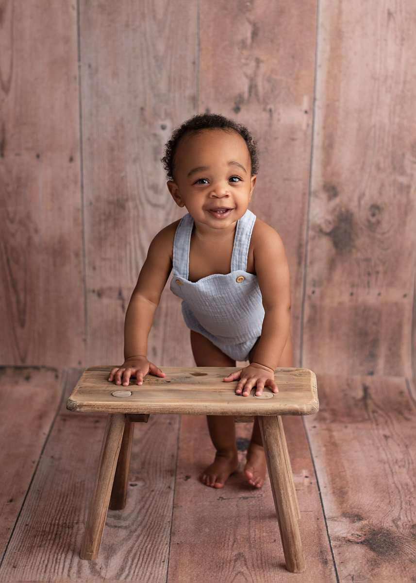 2022-08-14_0001 monochromatic blue cake smash session, first birthday cake smash session atlanta, baby boy first birthday session, first birthday portrait photographer atlanta