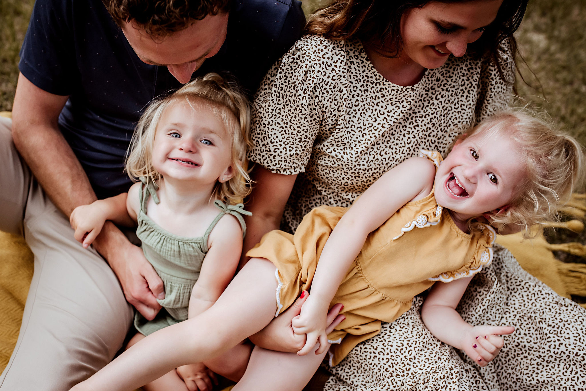 nebraska photographer, outdoor family session, candid poses