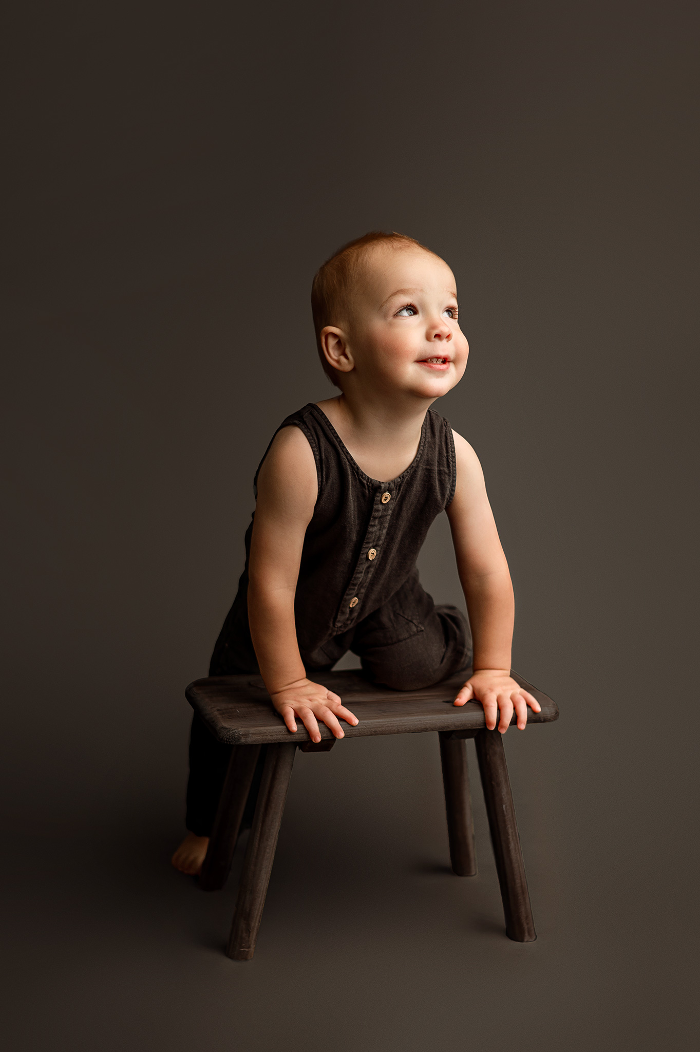 simple baby photoshoot ideas, boy in grey photoshoot, toddler boy photo session, omaha baby photographer