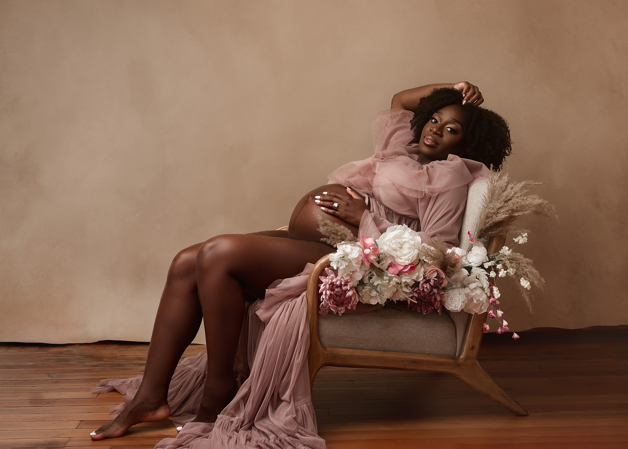 Lincoln Ne maternity photography, nebraska maternity photoshoot, studio maternity, fine art maternity