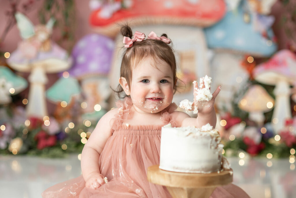 omaha ne birthday photos, crete baby photos, kearney cake smash photoshoot, kansas city cake smash