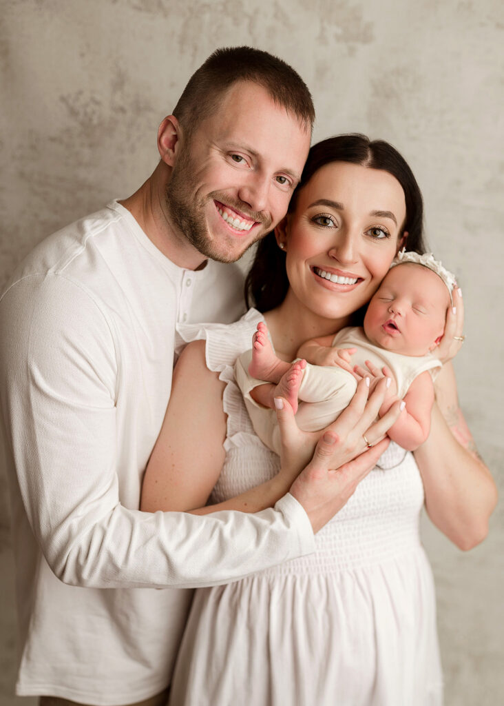 newborn family poses, nebraska newborn photography, baby photographer in omaha, omaha studio photography