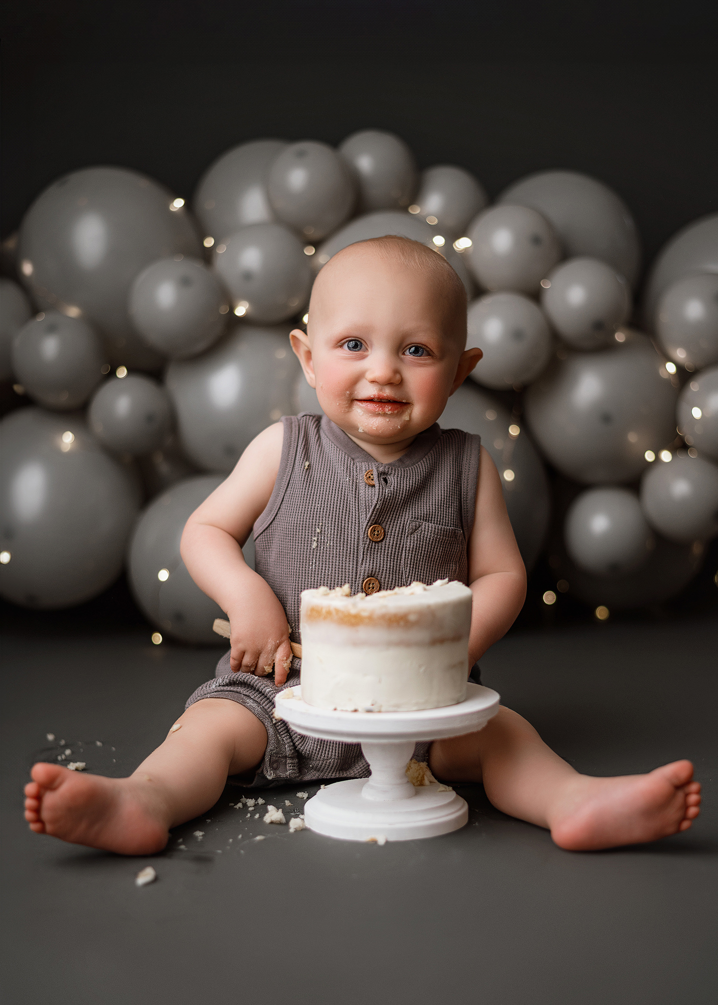 BFP_1239 carmel indiana cake smash photoshoot, cake smash photographer zionsville, lafayette baby photoshoot