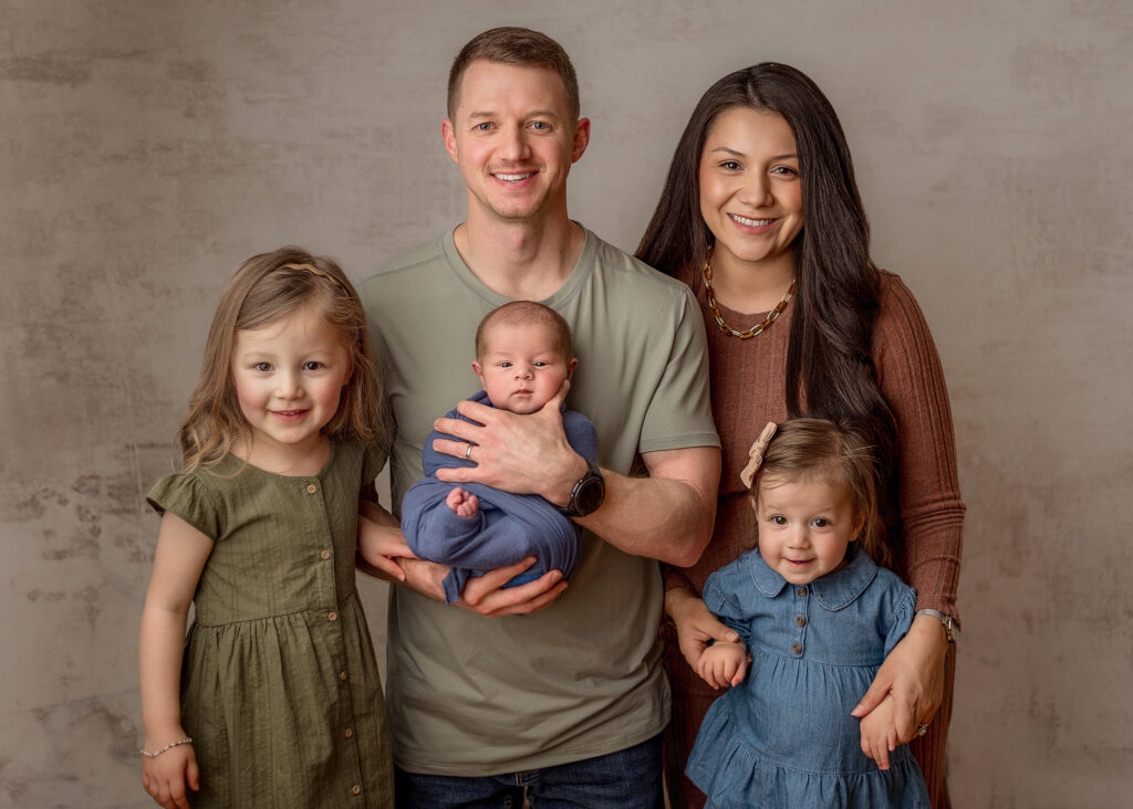 in home photography lafayette, photographers lafayette indiana, newborn photoshoot done in your home