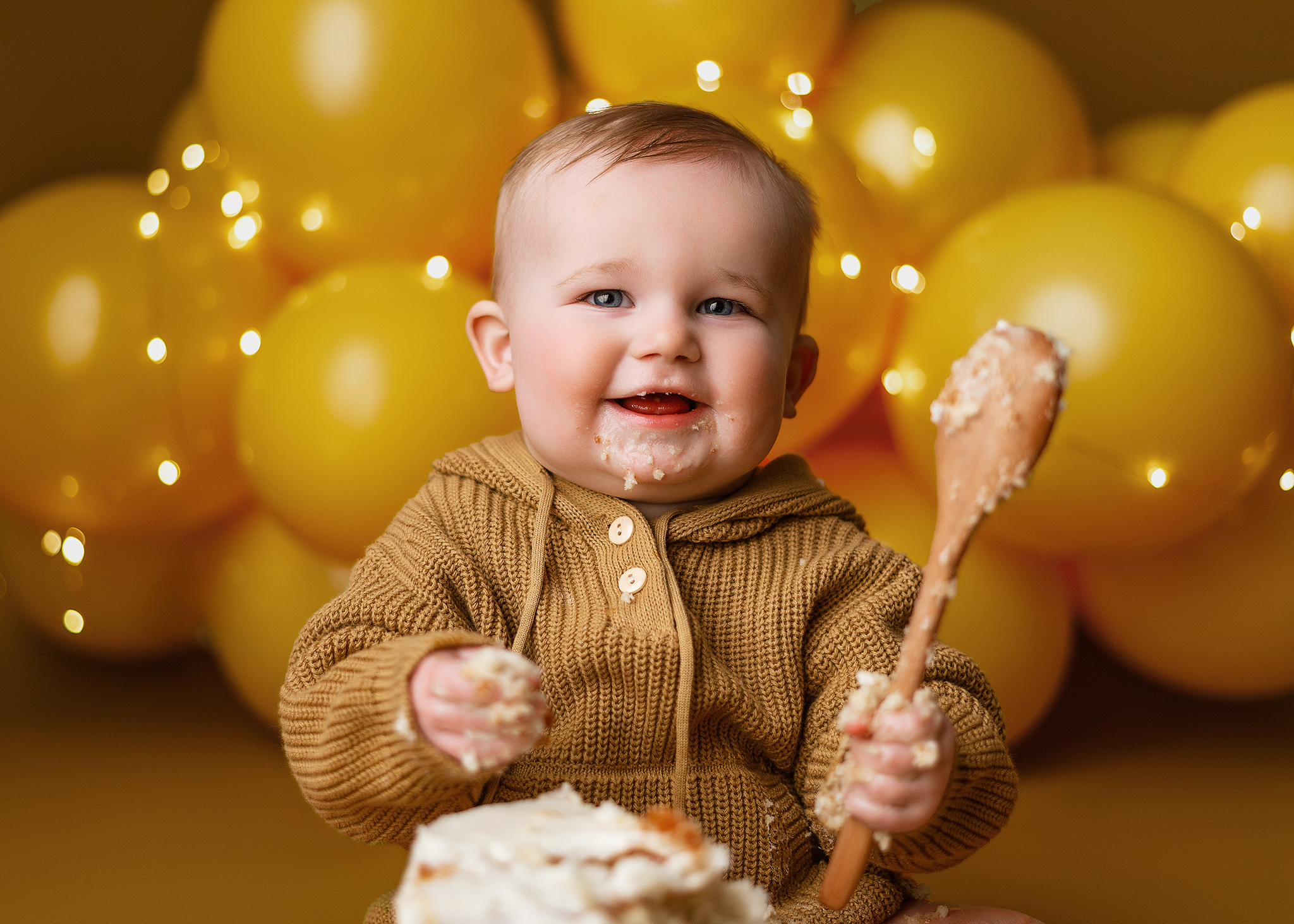 yellow cake smash theme, simple smash cake, yellow, baby boy with yellow