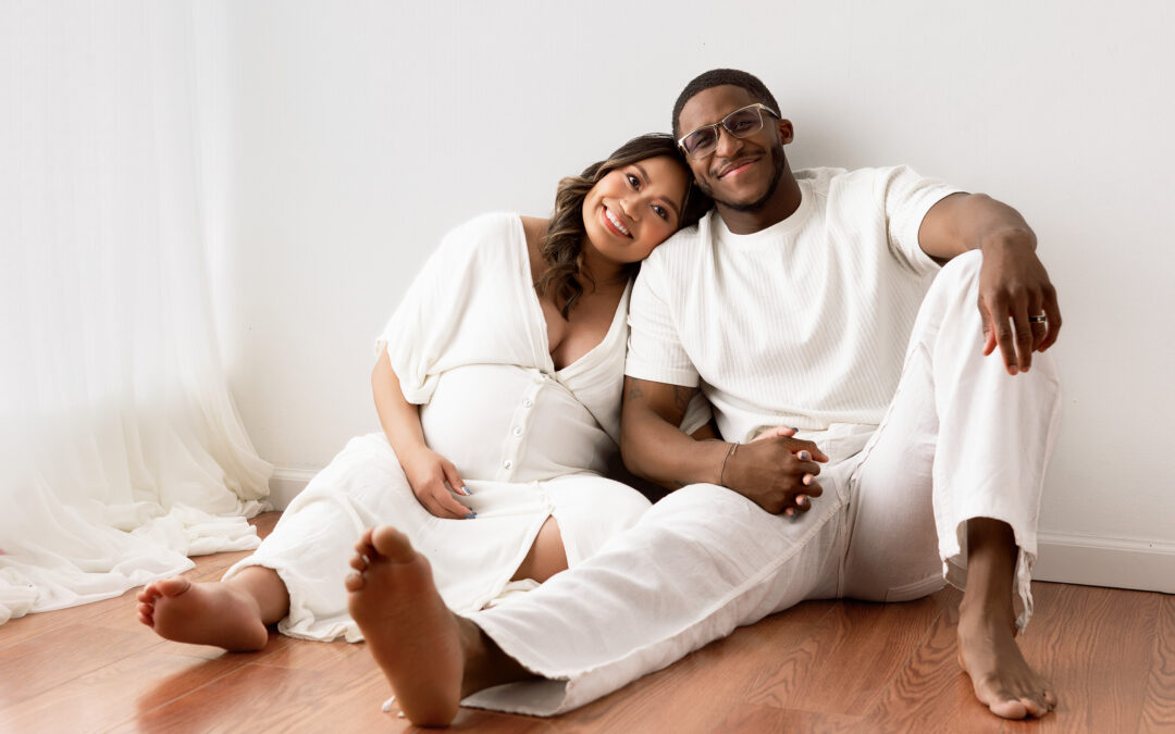 Photographer Lafayette Indiana | In-Home Maternity Session for a Growing Family