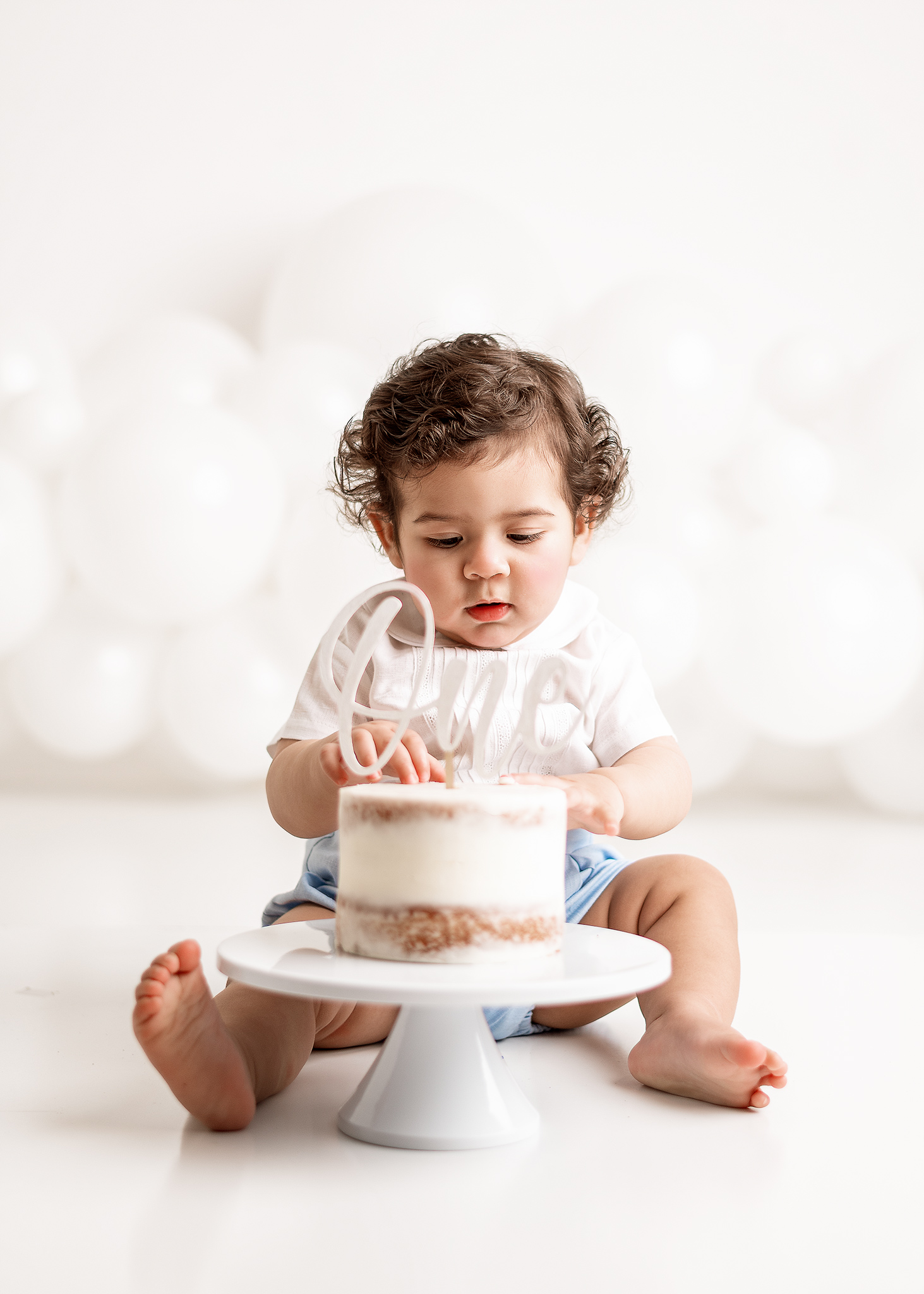 First birthday cake smash photography session in Indianapolis