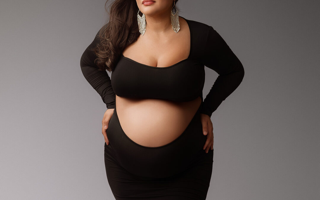 Maternity Photoshoot Indianapolis| Luxury In-Home Experience
